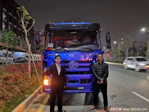 恭喜轻质砖厂老板白总 喜提三环前四后六栏板车