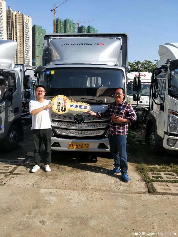 泉州闽捷恭喜刘总 喜提欧马可S3载货车