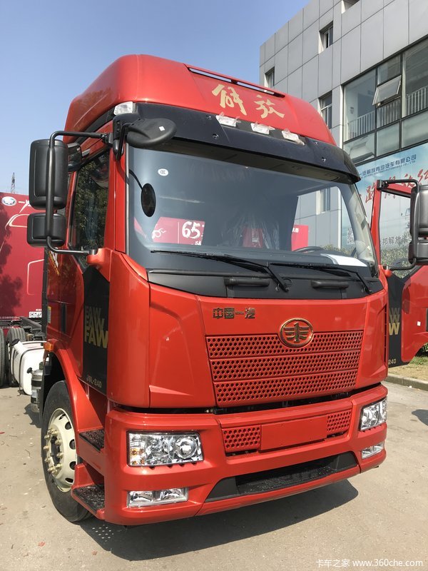 最新款J6L高顶驾驶室领航版底盘到店