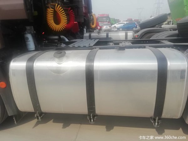 JH6 430马力 6x4牵引咖金版新车已到店,欢迎进店详询!