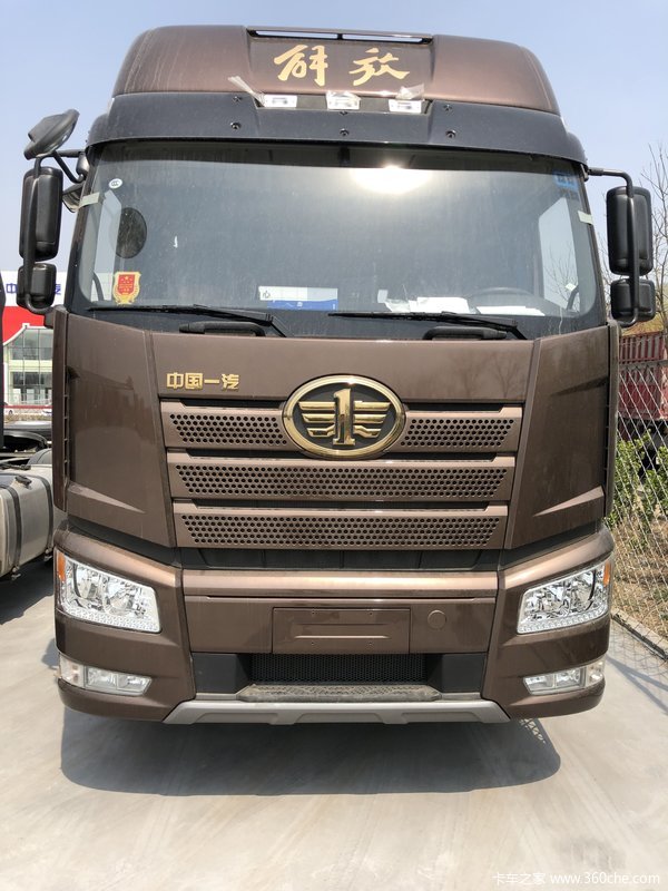 解放j6p460领航版新车到店欢迎各位老板到店试乘试驾