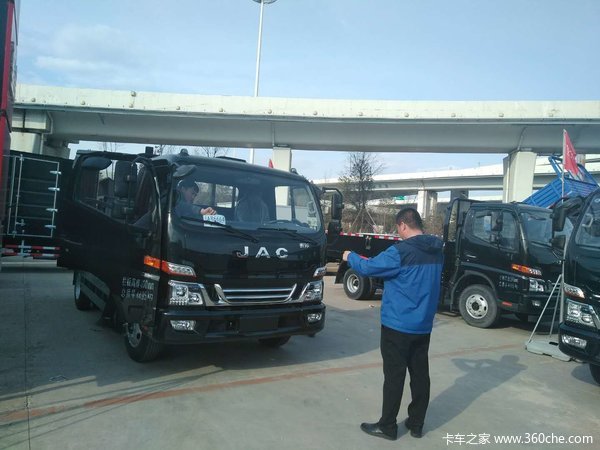 恭喜赵老板喜提爱车，五十铃-120马力板车