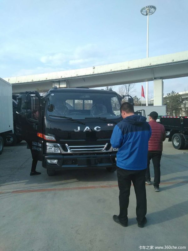 恭喜赵老板喜提爱车，五十铃-120马力板车