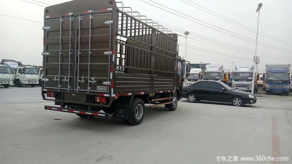 中国重汽豪沃悍将德威D30,156马力,现车已到,限时优惠