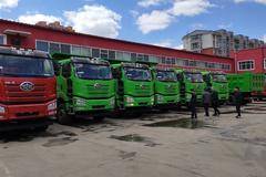 5台解放J6P自卸车成功交付客户