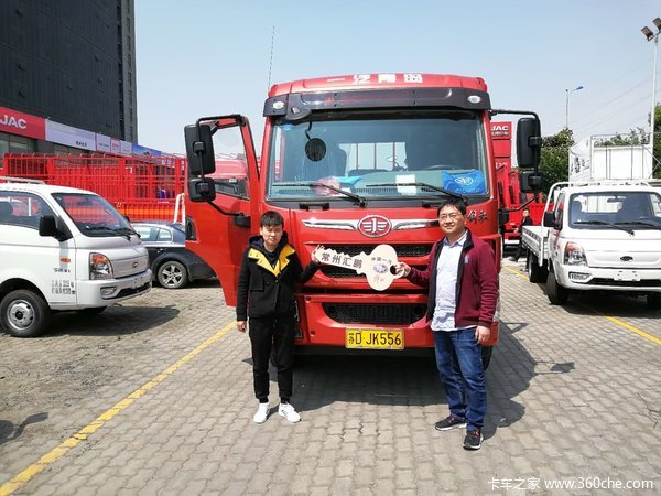 恭喜王女士喜提龙V载货车!!!!!