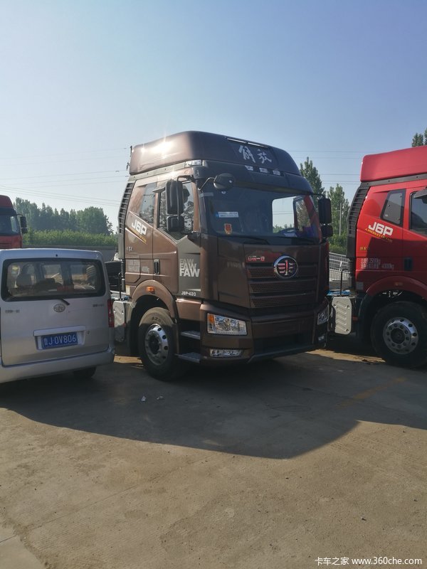 咖金色j6牵引头欢迎来电来店咨询