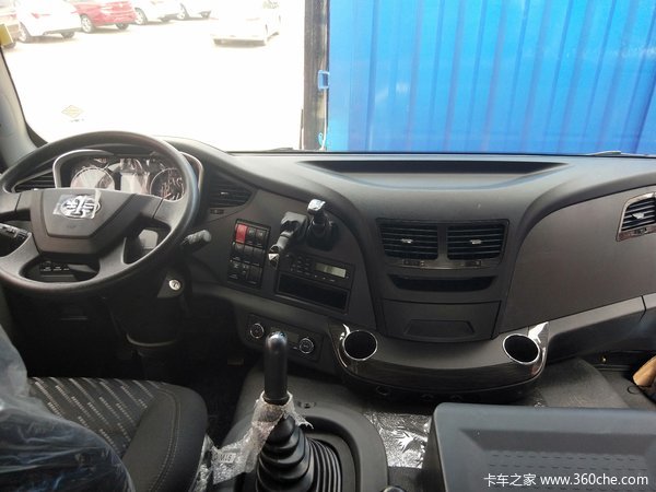 大降价 J6P 420 质惠版 轻量化 牵引车 2台