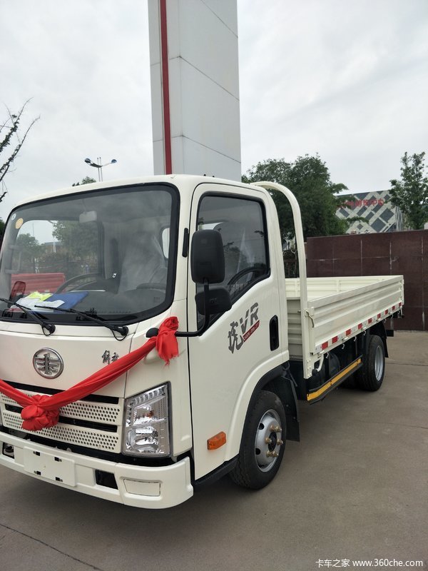 7米单排栏板轻卡(ca1041p40k50l1e5a84)6.