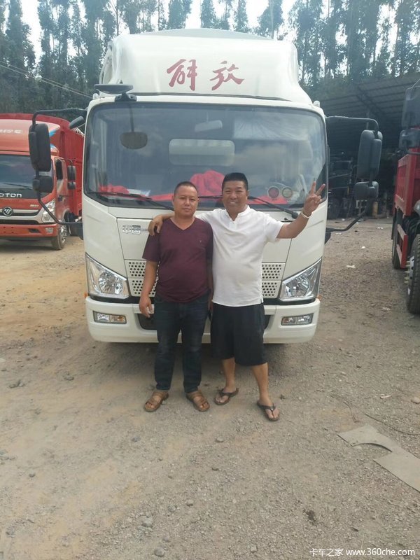 恭喜胡先生喜提解放J6F一台，车轮一转，黄金万两