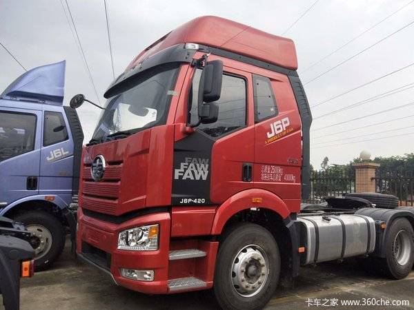解放J6P牵引车火热促销中 让利高达1.2万