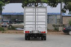 到店购车享现金大优惠，壕礼送不停。