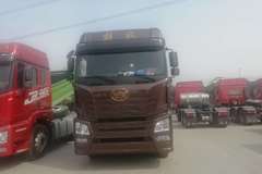 青岛解放JH6 430 马力咖金版牵引现车已到店！