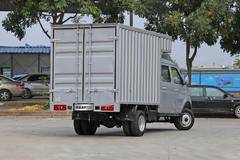 到店购车享现金大优惠，壕礼送不停。