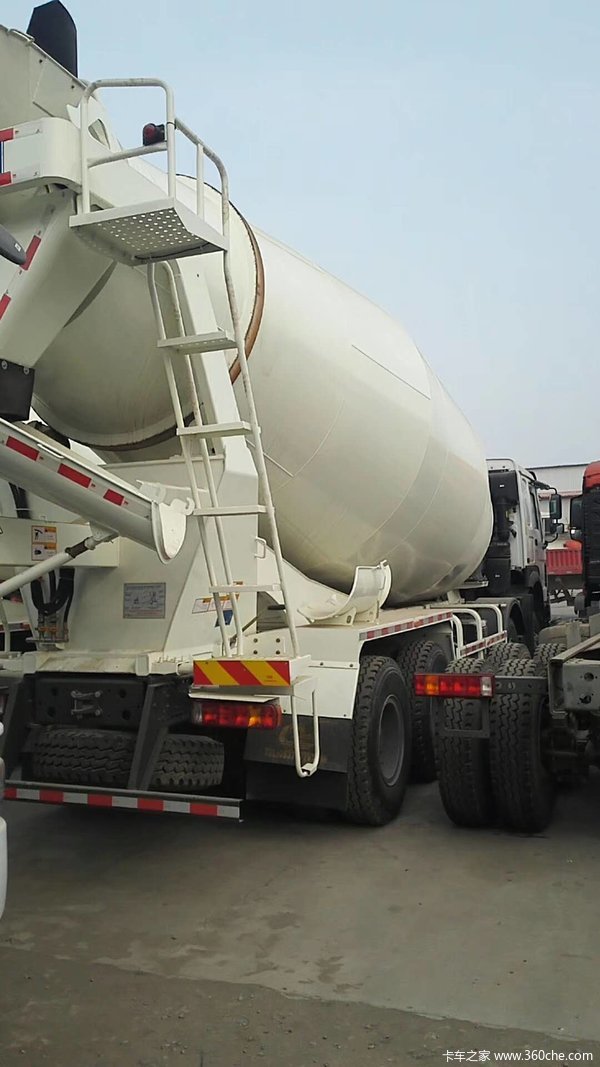 公司因回笼资金,特价销售搅拌车三台(大20方一台,大18方两台)