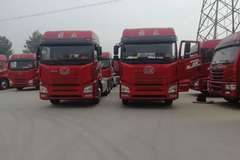 两台JH6 430  马力牵引车新鲜到店！