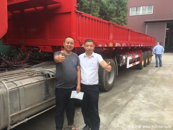 5台欧阳聚德13米侧翻自卸半挂车成功交付客户