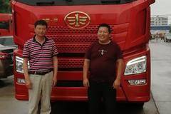 1台解放JH6牵引车成功交付客户