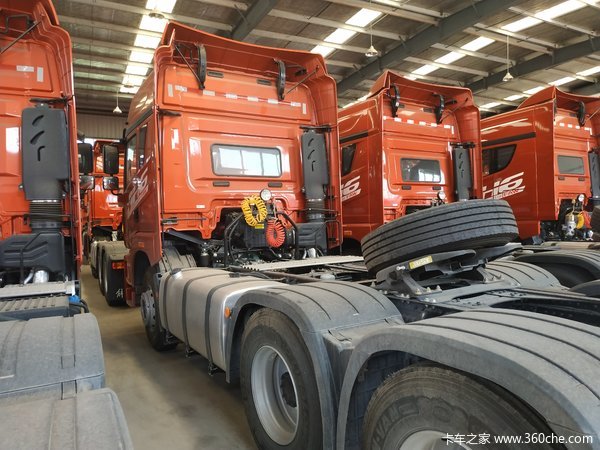 460马力JH6凸地板,你拉砂石料的首选