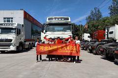 七月开门红1台HOWO T7H牵引车成功交付客户