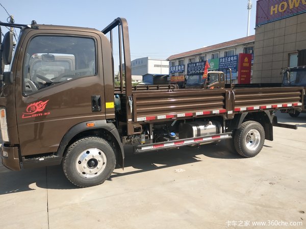 中国重汽豪沃新车到店 悍将载货车仅需8万元 