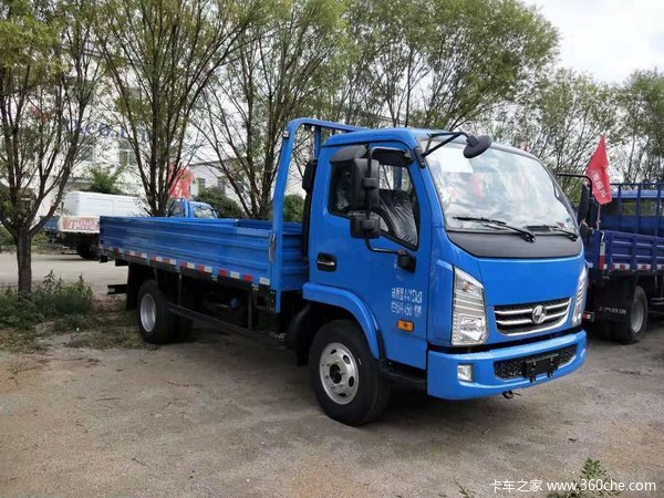 新车到店 上骏X300-33载货车仅需7.3万元