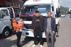 恭喜顶效开汽车保养场（熊老板） 喜提凯普特K6载货车