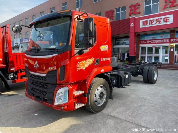 新车到店新乘龙m3载货车仅需1358万元