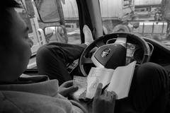 为抢货源低价拉煤 央视报道：中国3000万卡车司机的难言之隐