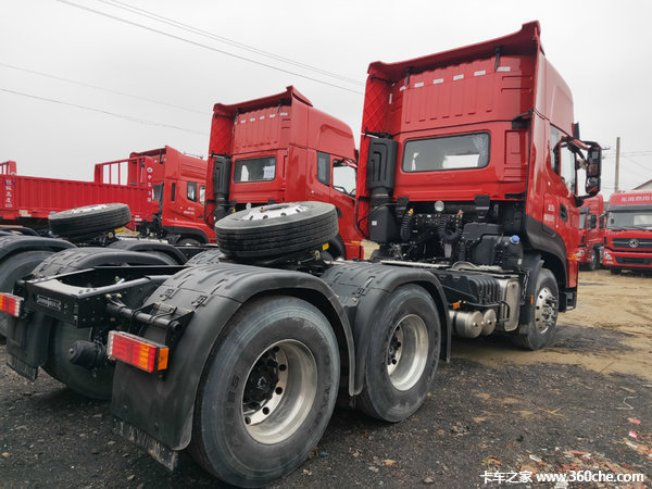 东风天龙KL牵引车,优惠金额高达0.3万元