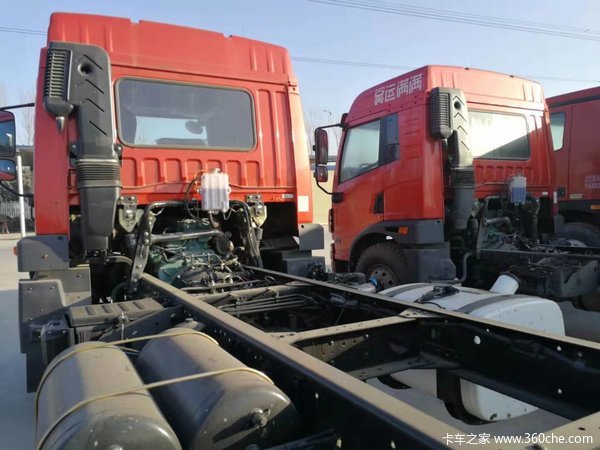 年底冲刺，龙V载货已到院，欢迎进店垂询！