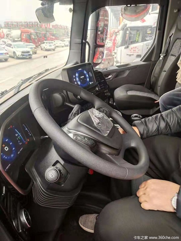 促销时间2019年12月12日至2019年12月31日,江铃重汽 威龙hv5 牵引车在