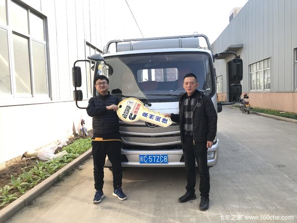 泉州闽捷上门交车——1台欧马可S3载货车成功交付客户黄总