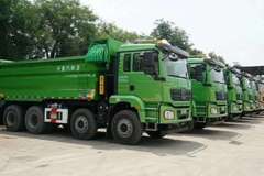 甘肃陕汽德龙“法规渣土车”推介会 上户无忧