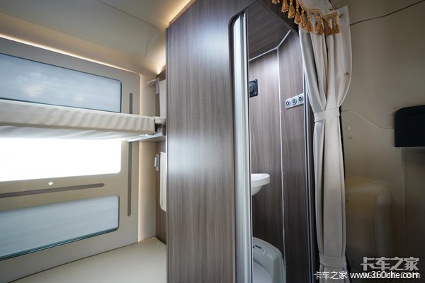 年度盛典:解放jh6 生活舱荣获创新车型