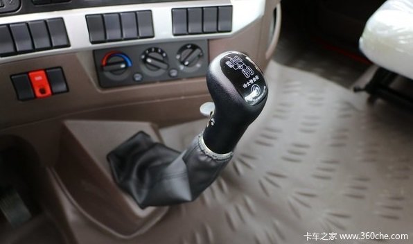 2轴将成快递主流车型乘龙h5大单桥图解