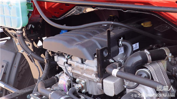 德威d25发动机运用德国fev技术,最大功率110kw,低噪声,震动小,1000rpm