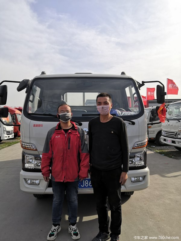 恭喜梁先生 喜提爱车江淮骏铃V6载货车