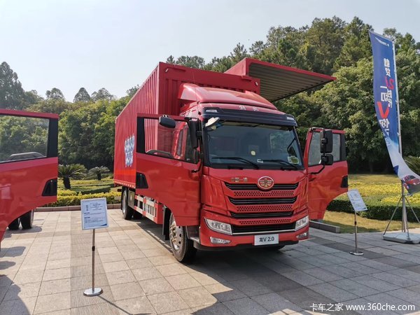 潍柴+法士特+解放品质，国六龙VH载货车新车上市，欢迎到店垂询