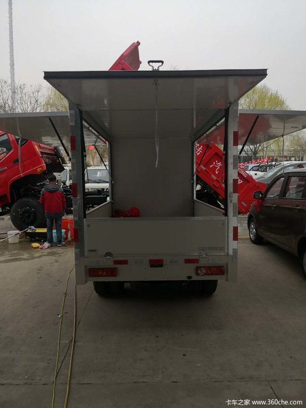 榆林新大陆 M1后双轮 豪华翼展厢车 到店