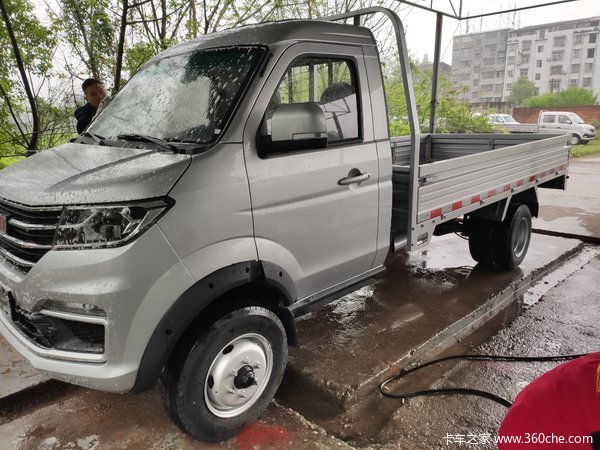 金杯t30s 单排后双轮1.5排量栏板载货汽车限时优惠中