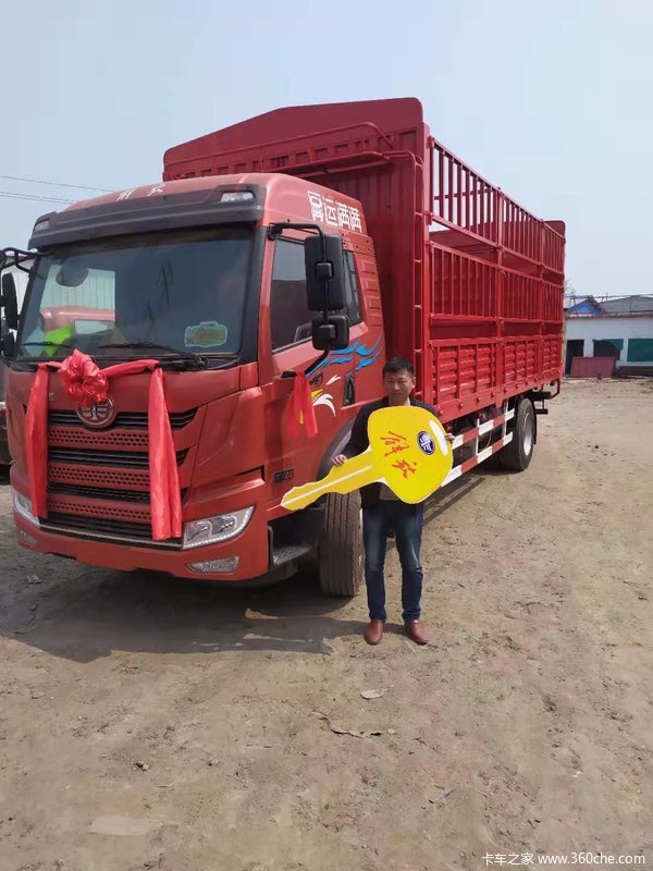 恭喜王先生 喜提龙v2.0运满满版载货车一台,祝生意兴隆!