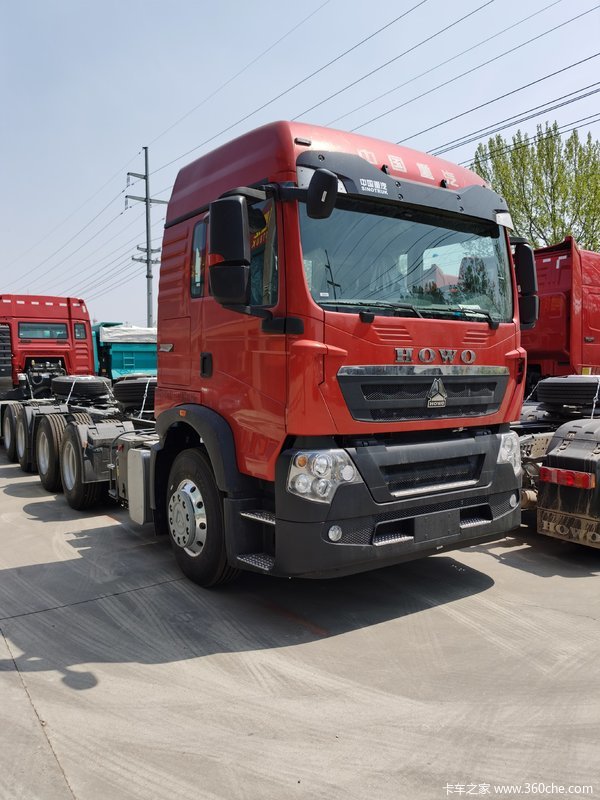 重汽豪沃(howo) howo tx7 牵引车在济南鑫沃众汽车销售有限公司进行