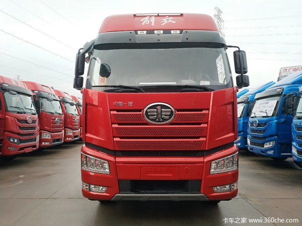 自动档钜惠34800元:J6P 420马力AMT 6x4牵引车