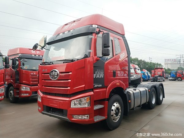 自动档钜惠34800元:J6P 420马力AMT 6x4牵引车