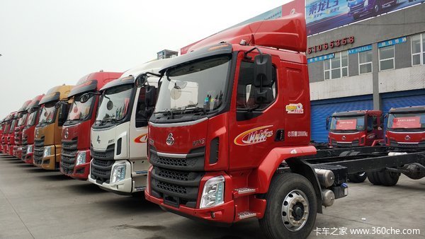 东风柳汽 新乘龙m3中卡 185马力 4x2 5.8米栏板载货车(lz1160m3ab)0.