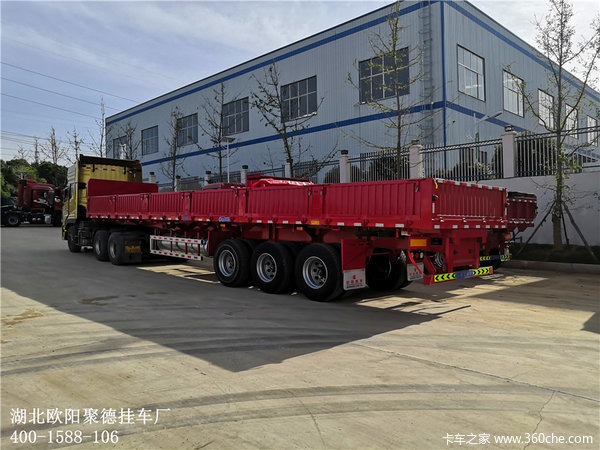 恭喜襄阳王总 喜提13米侧翻自卸半挂车——欧阳聚德