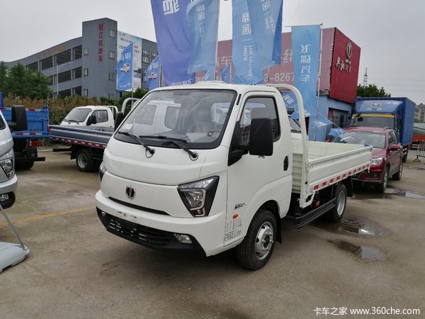 嘉兴汽车商贸园GDP_嘉兴环球商贸中心(2)