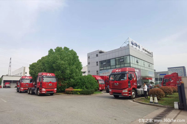 恭喜卢总在无锡众邦喜提3辆J6P牵引