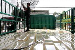 挑战与征服，女卡车司机和乘龙H7的40公里长下坡之行